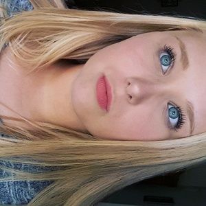 Meet your Posher, Aeriona